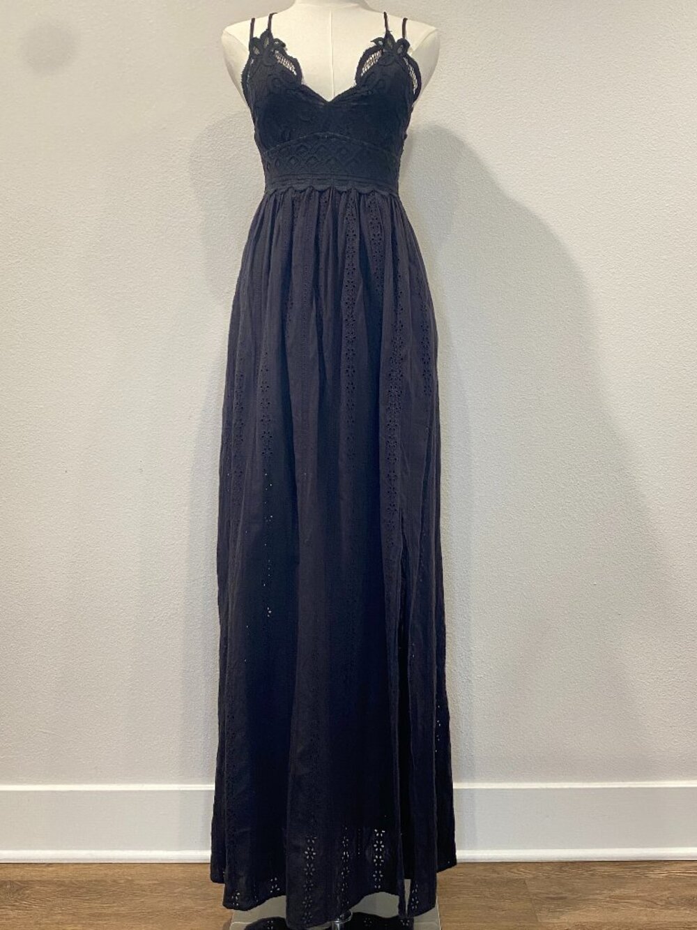 Three Bird Nest Black Lace Maxi Dress – Size Small